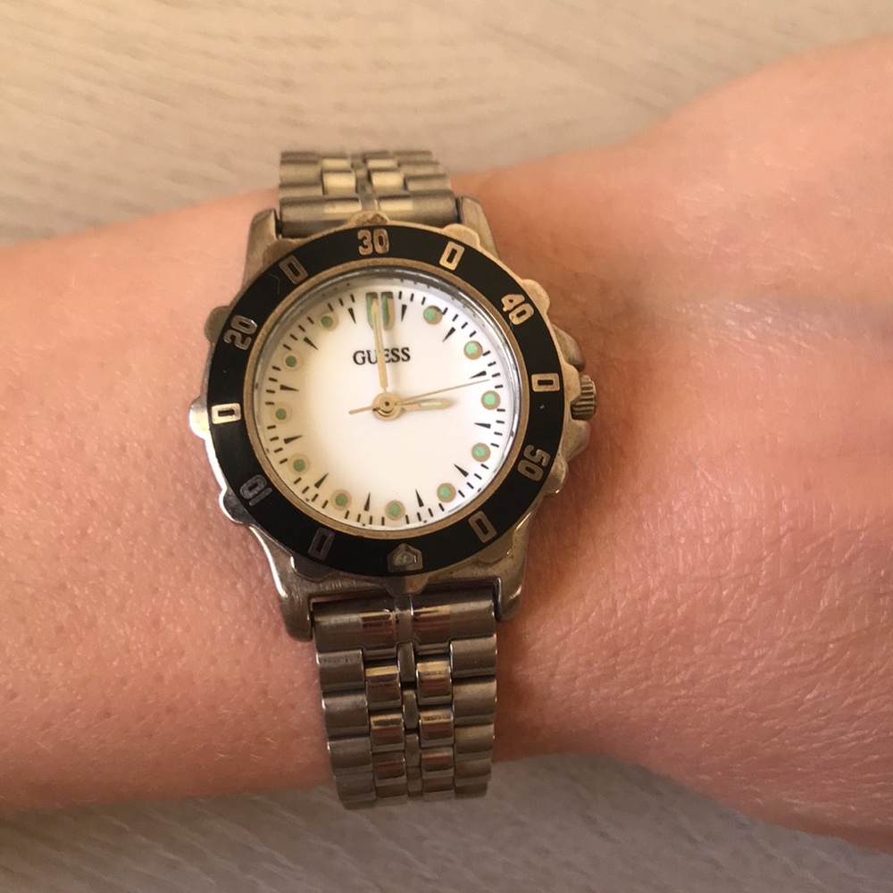 GUESS watch - Picture 2 of 5